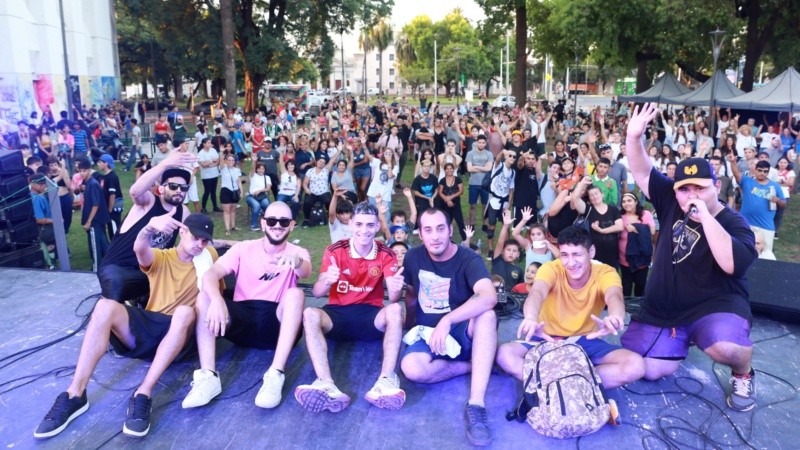 Recitales y encuentros de rap en plazas, fueron algunas de las propuestas para jóvenes.