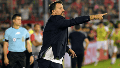 El Ogro Fabbiani sobre un Central-Newell